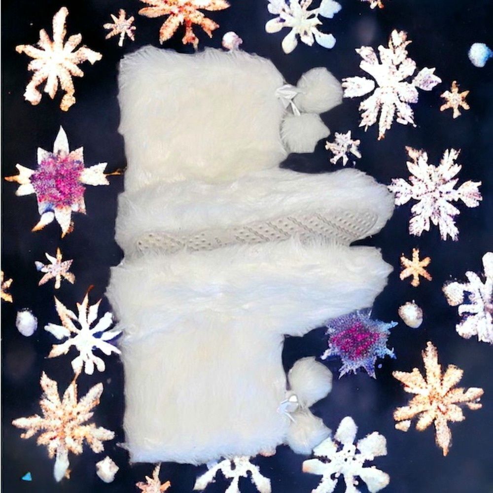 POM-POM Fuzzy Booties Slippers l L (9) l EUC